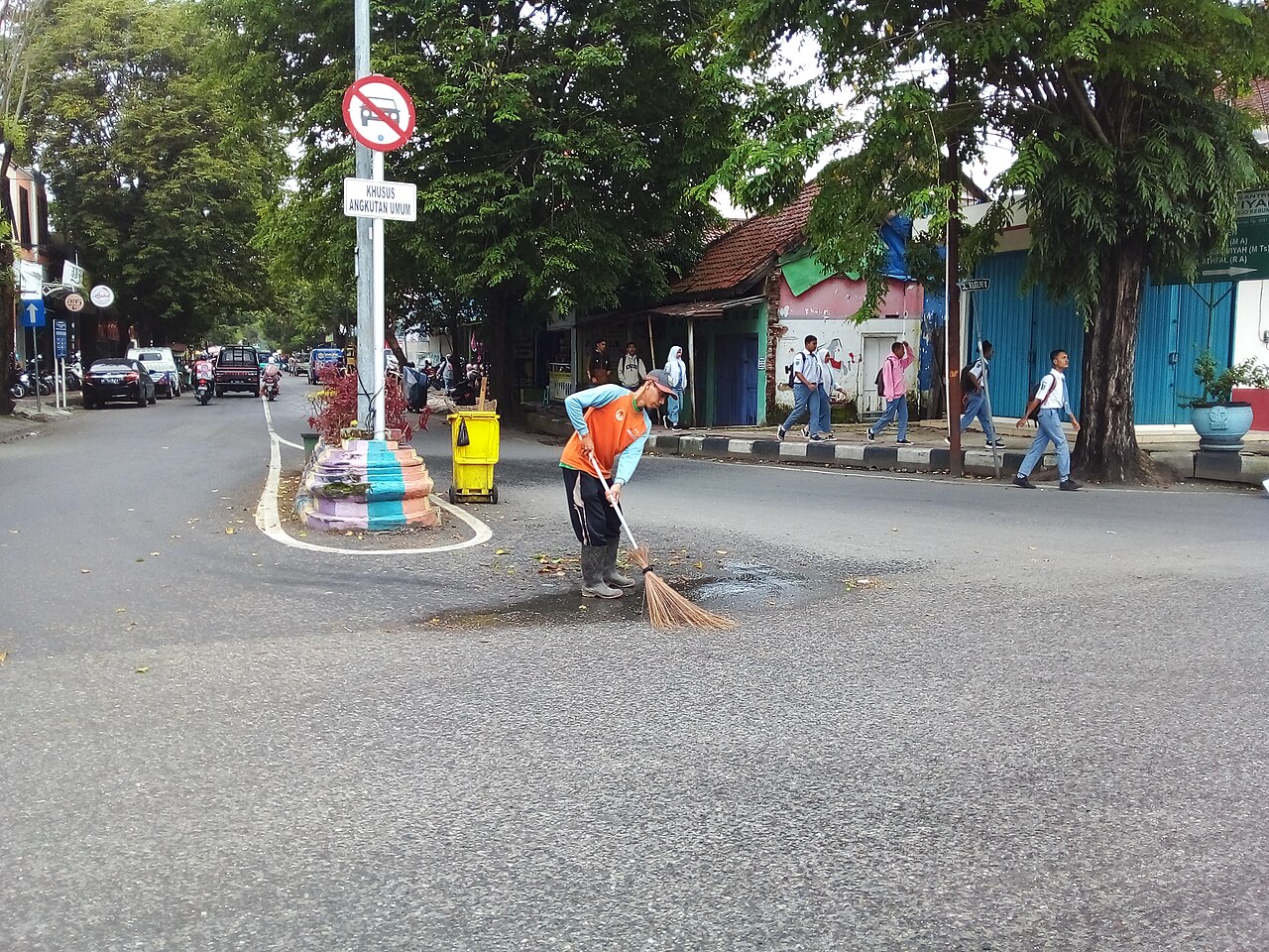 Pengelolaan sampah tomo